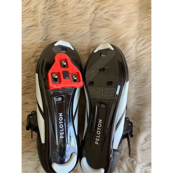 Peloton cycling shoe size 41 womens 10/ mens 8 - Picture 9 of 10